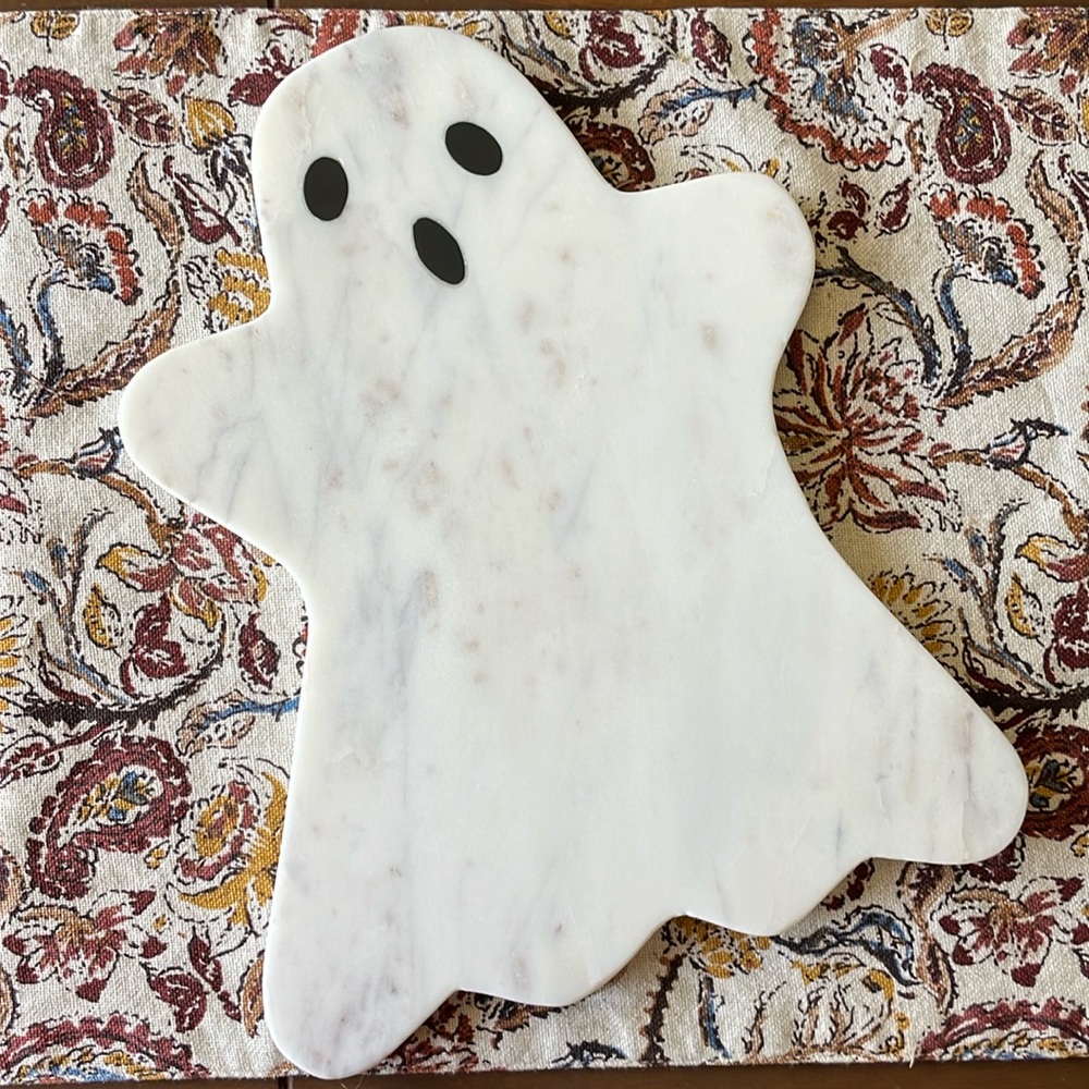 White Marble Ghost Cheese / Charcuterie Board